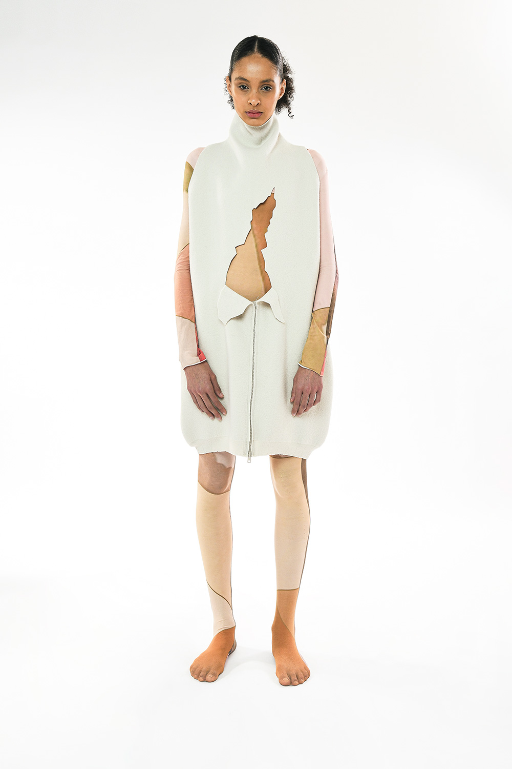 https://accademiacostumeemoda.it/talents2022/wp-content/uploads/2022/07/belfiore-eleonora-shooting-04.jpg