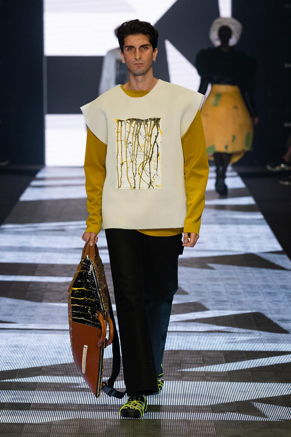 GIANLUIGI VITALE UNUSUAL ABORIGINAL Catwalk 1