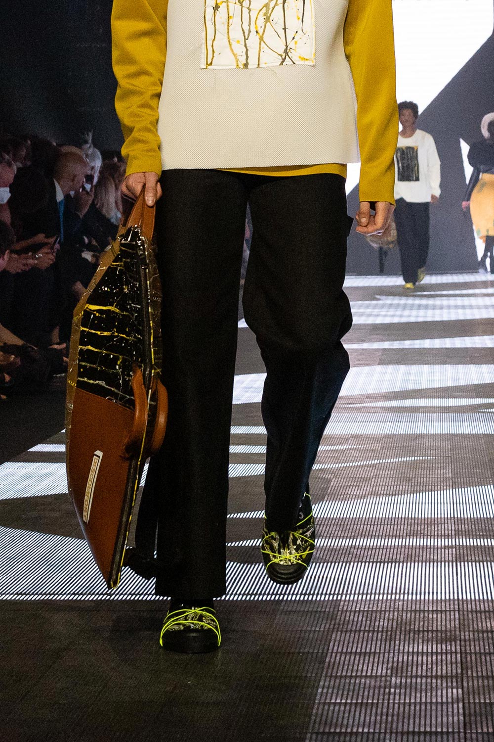 GIANLUIGI VITALE UNUSUAL ABORIGINAL Catwalk 8