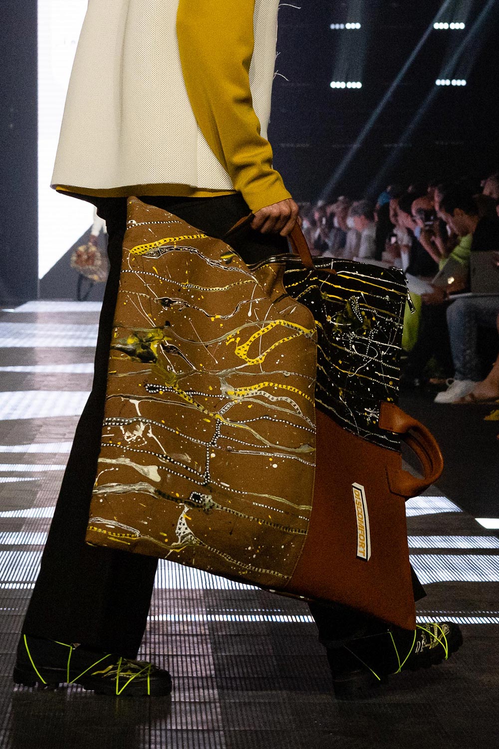 GIANLUIGI VITALE UNUSUAL ABORIGINAL Catwalk 10