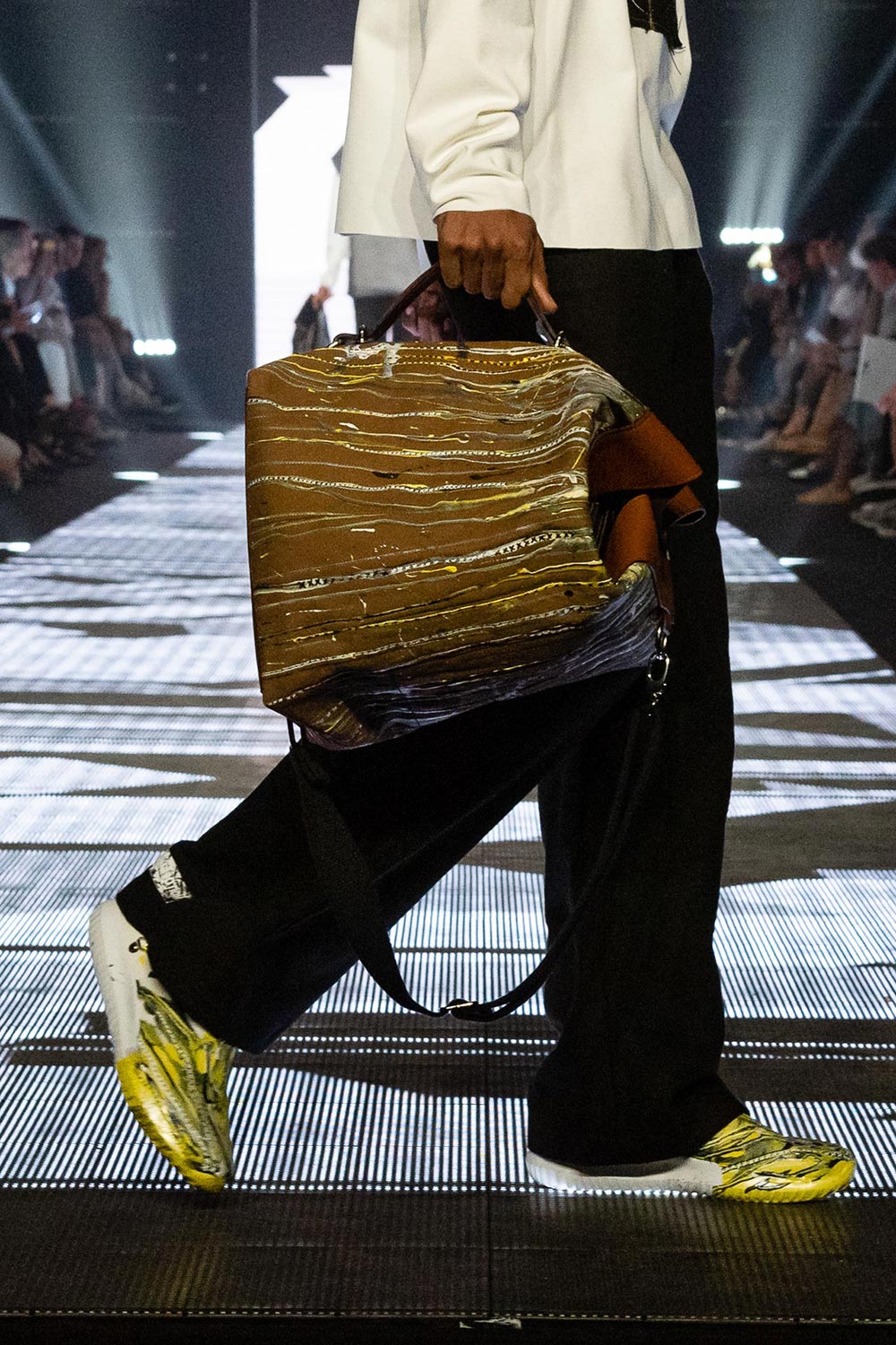 GIANLUIGI VITALE UNUSUAL ABORIGINAL Catwalk 12