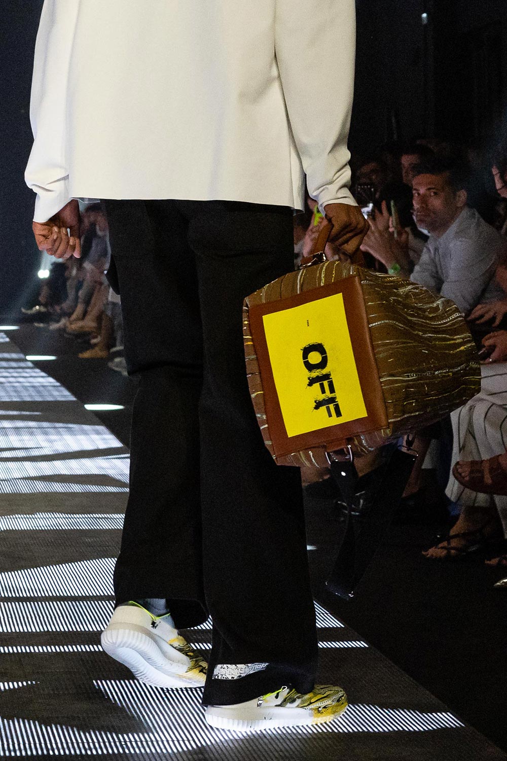 GIANLUIGI VITALE UNUSUAL ABORIGINAL Catwalk 15