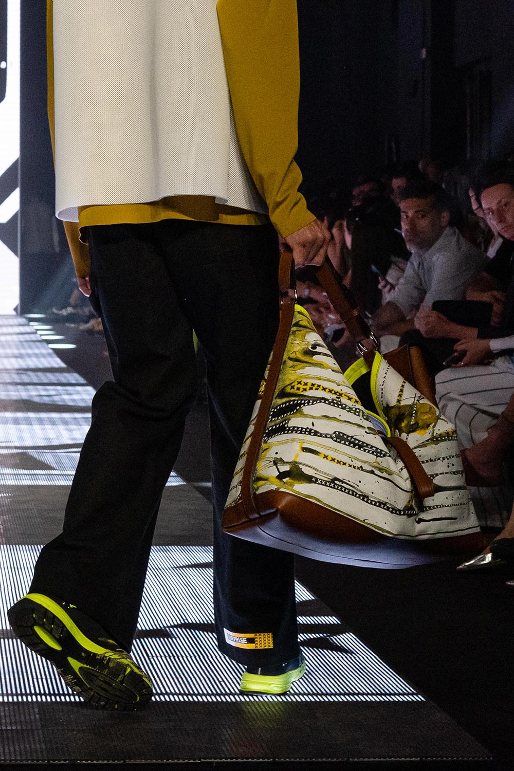 GIANLUIGI VITALE UNUSUAL ABORIGINAL Catwalk 19