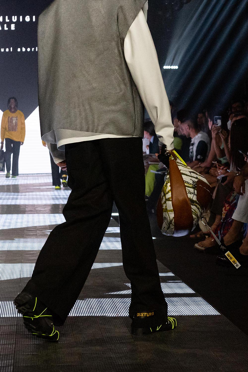 GIANLUIGI VITALE UNUSUAL ABORIGINAL Catwalk 21