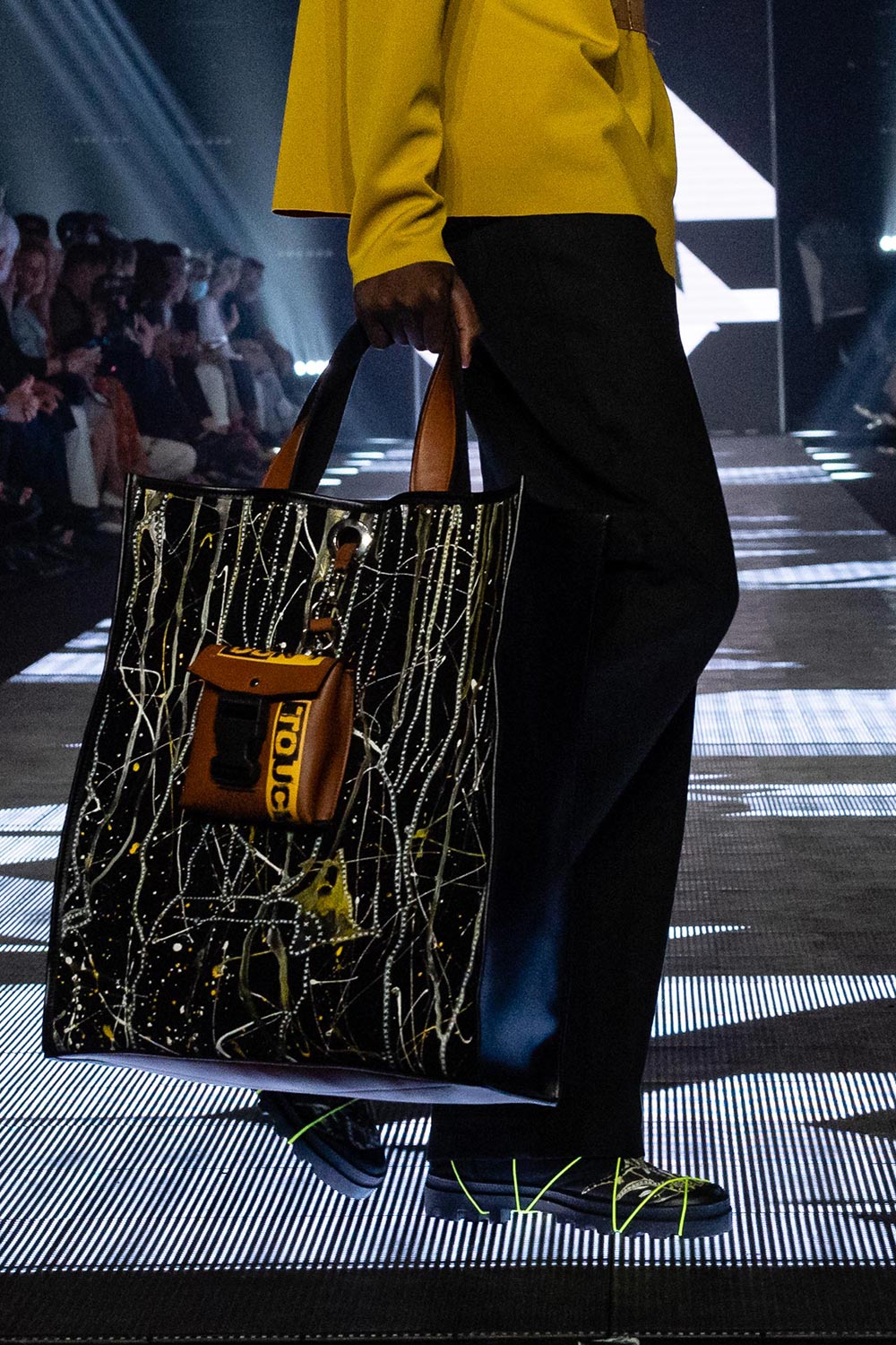 GIANLUIGI VITALE UNUSUAL ABORIGINAL Catwalk 22