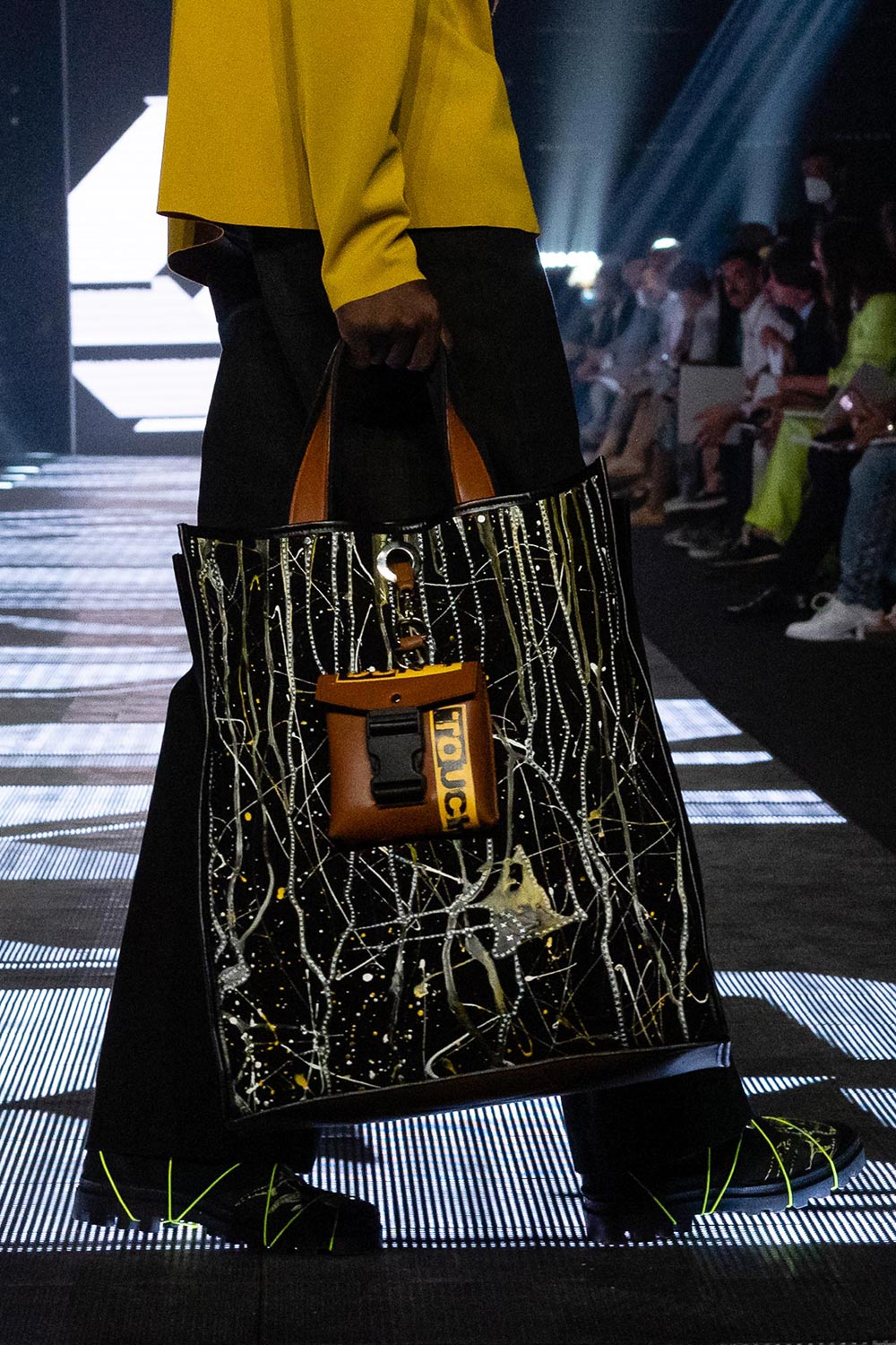 GIANLUIGI VITALE UNUSUAL ABORIGINAL Catwalk 23