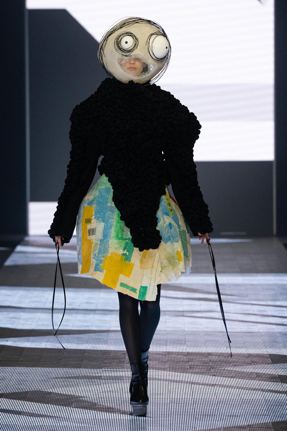 ROMI SHAKED NO LONGER HUMAN Catwalk 1