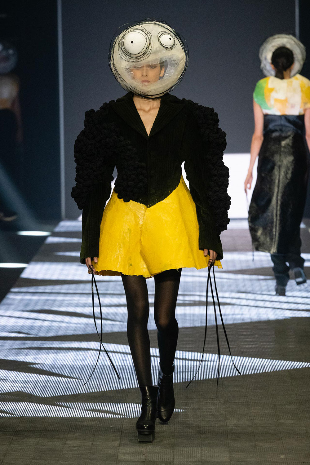ROMI SHAKED NO LONGER HUMAN Catwalk 4